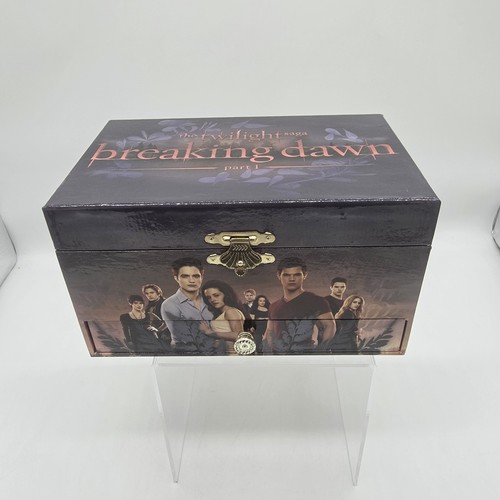 The twilight saga breaking - twilight,