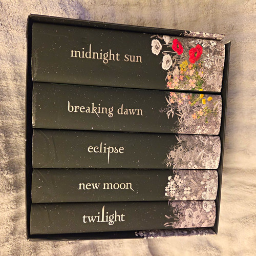 The twilight saga deluxe - twilight,